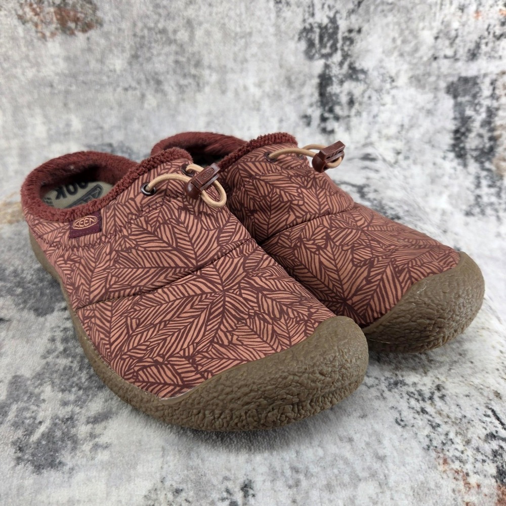 KEEN Howser III Slide Clog Slippers Womens 8 Red Leaf Print Puffer 1027767